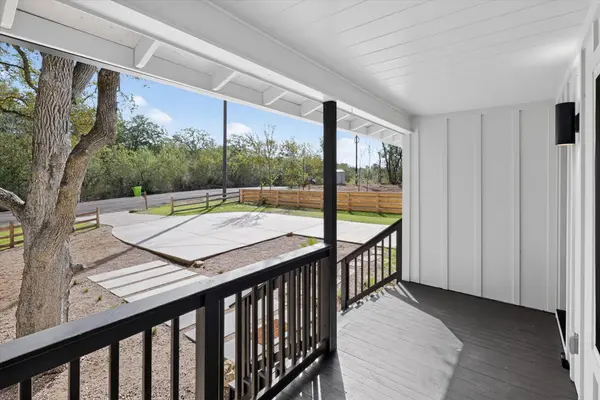 182 Helemano DR, Bastrop, TX 78602