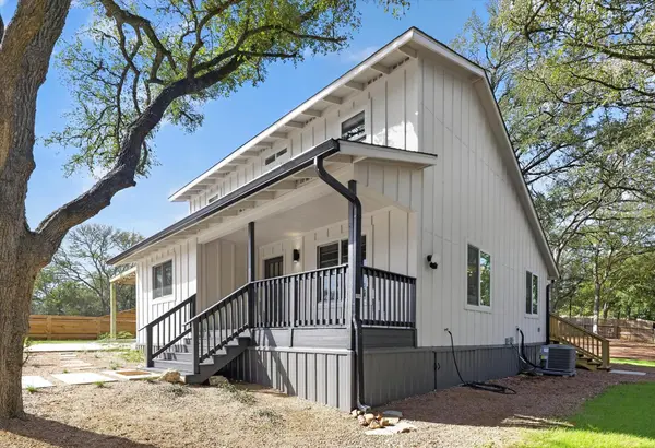 182 Helemano DR, Bastrop, TX 78602