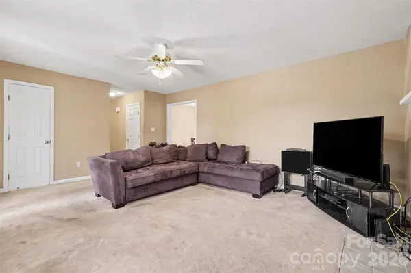 983 Farmington CT, Concord, NC 28025