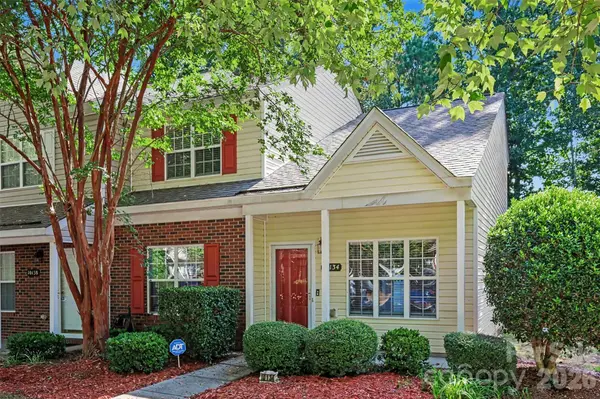 10134 Frosty LN, Charlotte, NC 28216