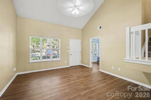 10134 Frosty LN, Charlotte, NC 28216