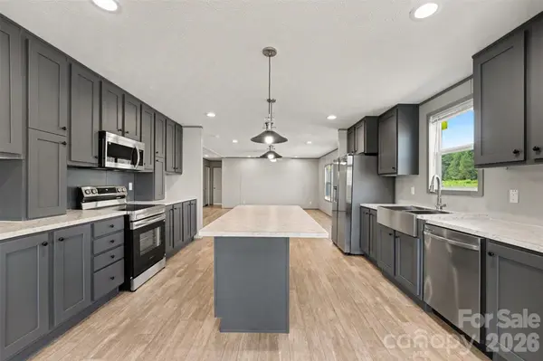 801 EagleView LN, Lawndale, NC 28090
