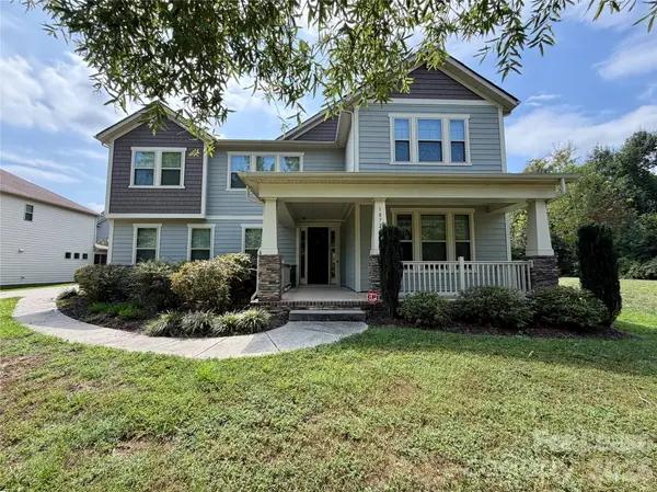 10728 Vanguard Pkwy, Huntersville, NC 28078