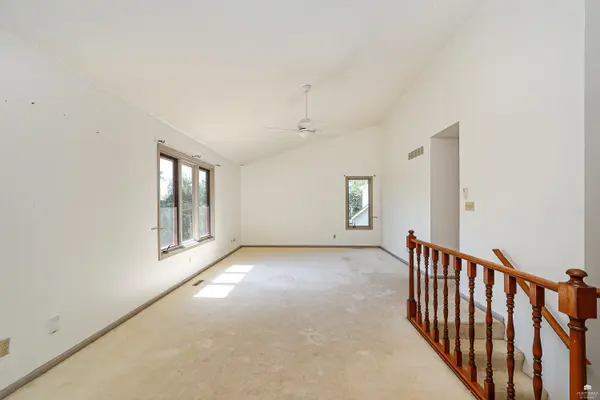 1903 Crescent DR, Manhattan, KS 66503