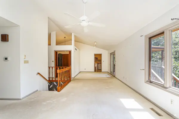 1903 Crescent DR, Manhattan, KS 66503
