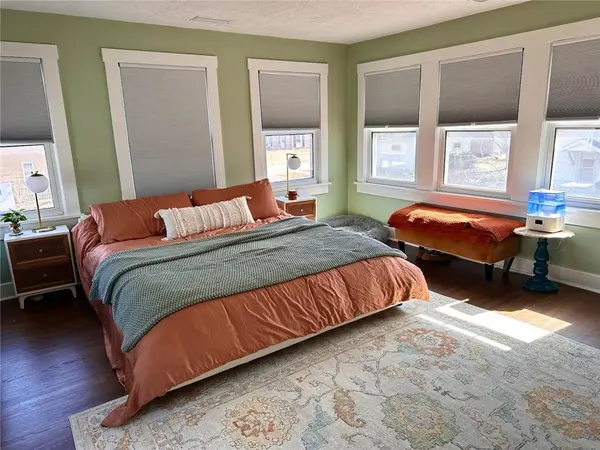 317 SE Grand AVE, Lee's Summit, MO 64063