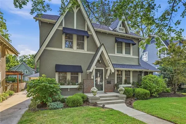 7241 Belleview AVE, Kansas City, MO 64114