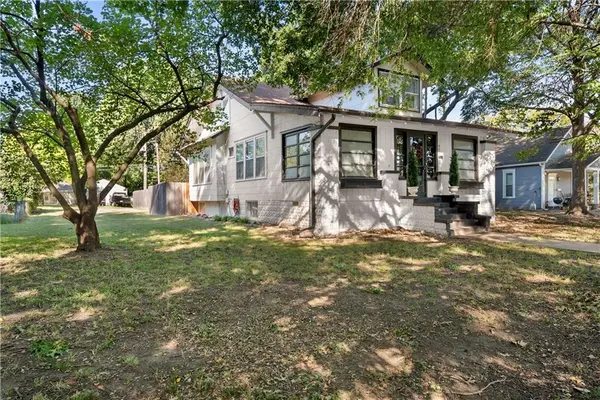 403 S 1st ST, Odessa, MO 64076