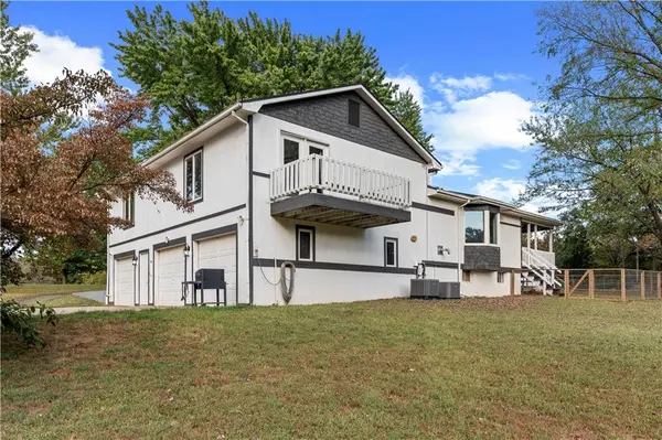 16372 S 1338 RD, Nevada, MO 64772