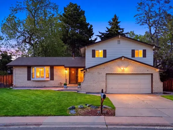 8923 W Warren, Lakewood, CO 80227