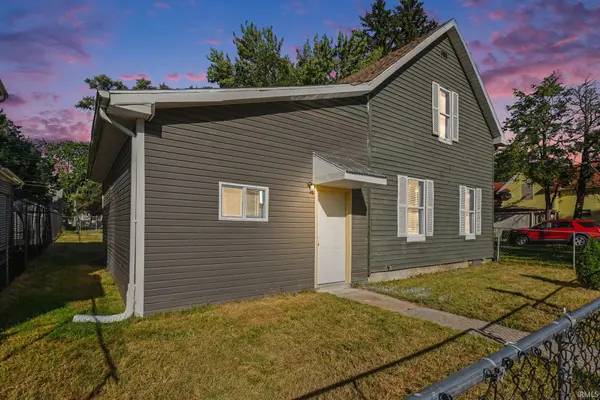 745 Allen ST, South Bend, IN 46616-1242