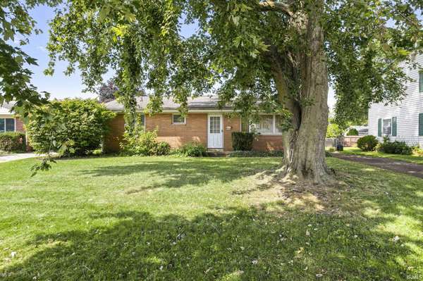 1615 Arcadia AVE, South Bend, IN 46635