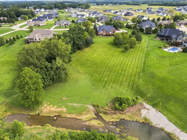 1055 N Admirals Pointe DR, Lafayette, IN 47909