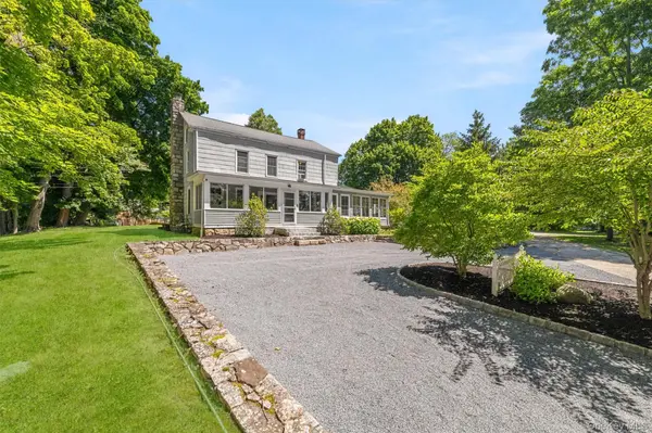 2930 Gomer ST, Yorktown Heights, NY 10598