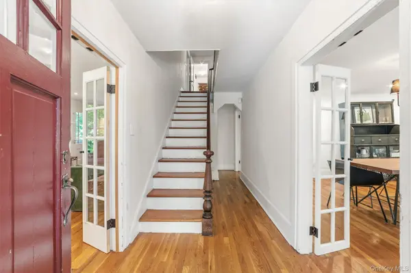 2930 Gomer ST, Yorktown Heights, NY 10598