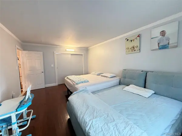 170-20 Crocheron AVE #203, Flushing, NY 11358
