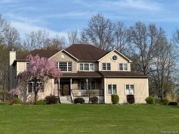 48 High Meadow RD, Campbell Hall, NY 10916