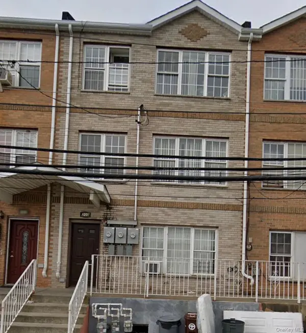 205 Beach 28th ST, Far Rockaway, NY 11691