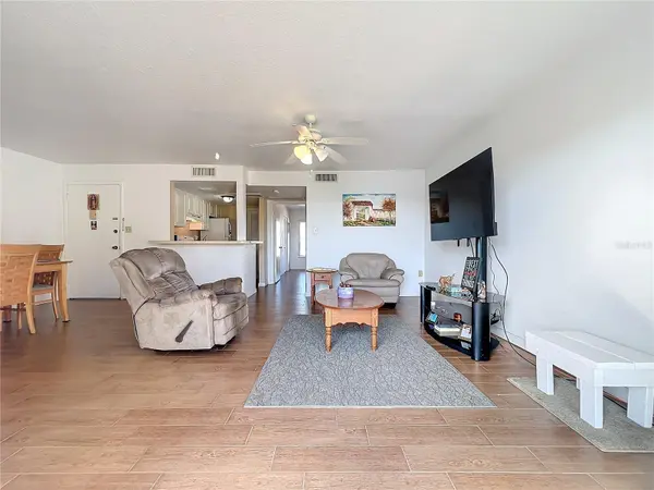 562 ORANGE DR #33, Altamonte Springs, FL 32701