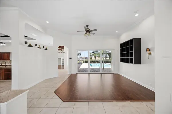 1233 VISTA HILLS DR, Lakeland, FL 33813
