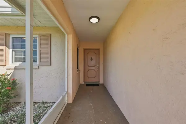 1601 NEW BEDFORD DR, Sun City Center, FL 33573