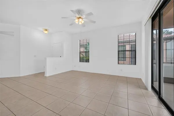 125 SHELL FALLS DR, Apollo Beach, FL 33572