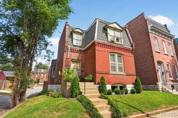 2017 Senate ST, St Louis, MO 63118