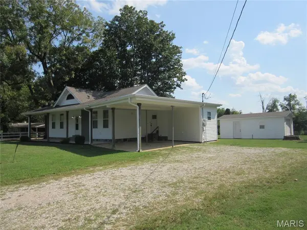 2744 Barron RD, Poplar Bluff, MO 63901