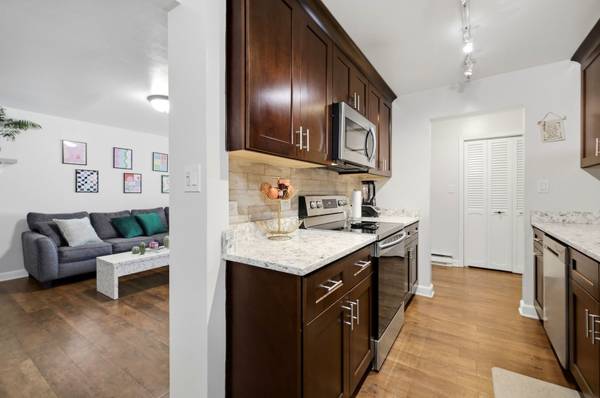 9812 S Karlov AVE #4D, Oak Lawn, IL 60453