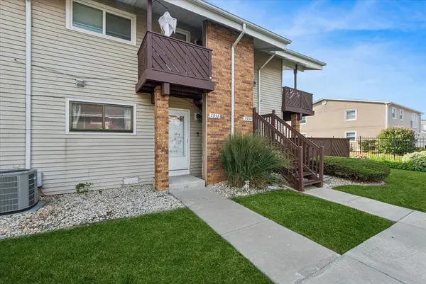 7932 164th CT #251, Tinley Park, IL 60477