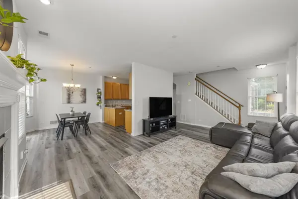 161 Willoughby CT #A, Yorkville, IL 60560