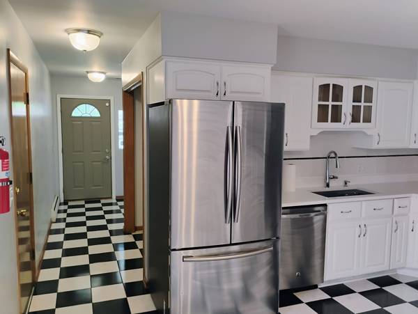 904 S Edward ST, Mount Prospect, IL 60056