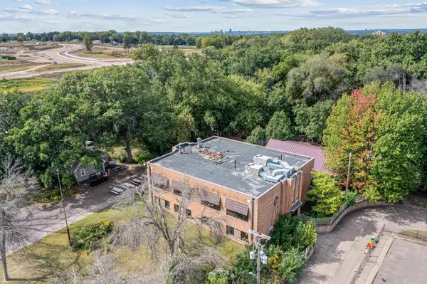 1709/1695 Mcknight RD N, Maplewood, MN 55109