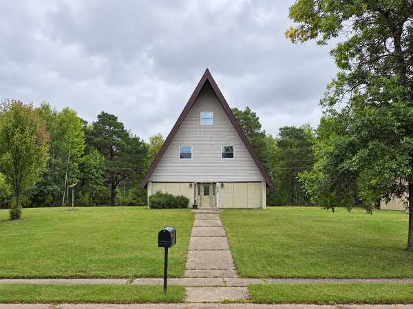 500 Coventry RD, Hoyt Lakes, MN 55750