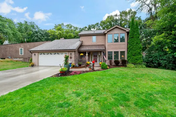 112112 Haering CIR, Chaska, MN 55318