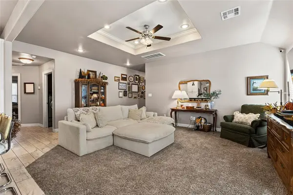 2613 Hayride DR, Weatherford, OK 73096