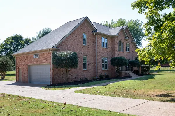 2202 Chadwick Ct, Mount Juliet, TN 37122