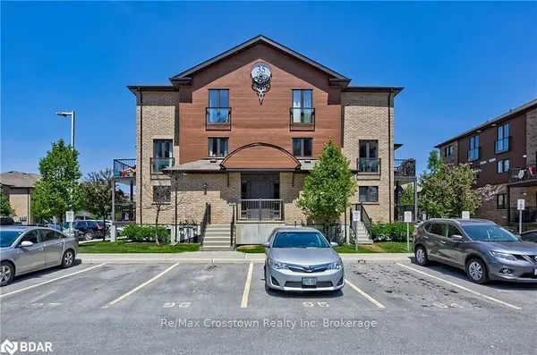 35 Madelaine DR #5, Barrie, ON L4N 9T2