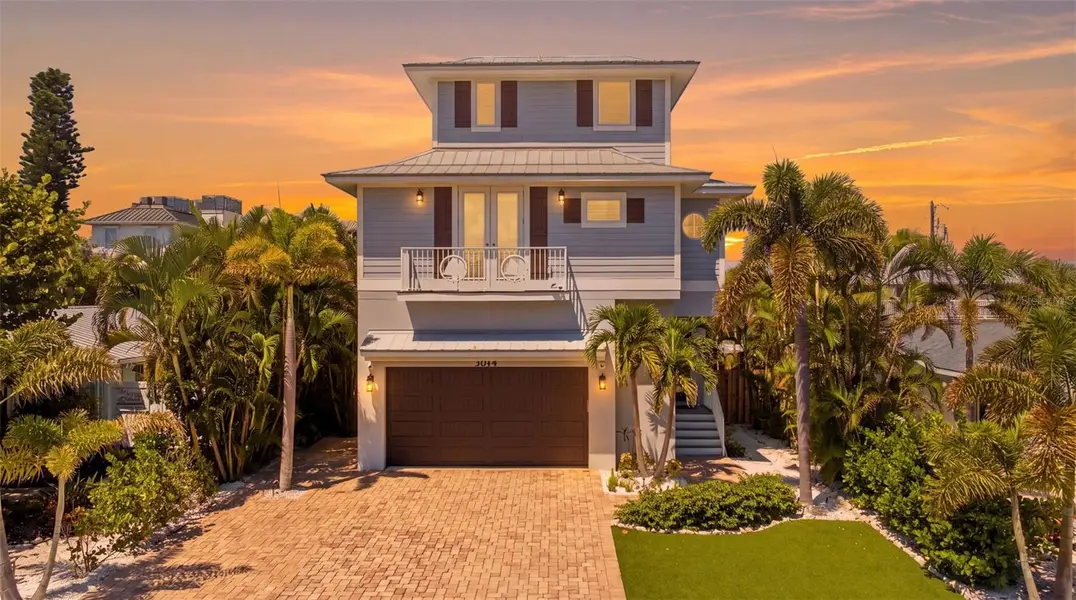 3014 AVENUE E, Bradenton Beach, FL 34217