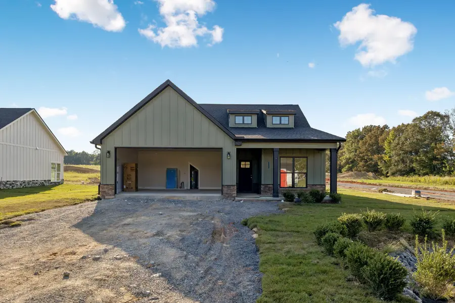 105 Legacy Way, Smithville, TN 37166