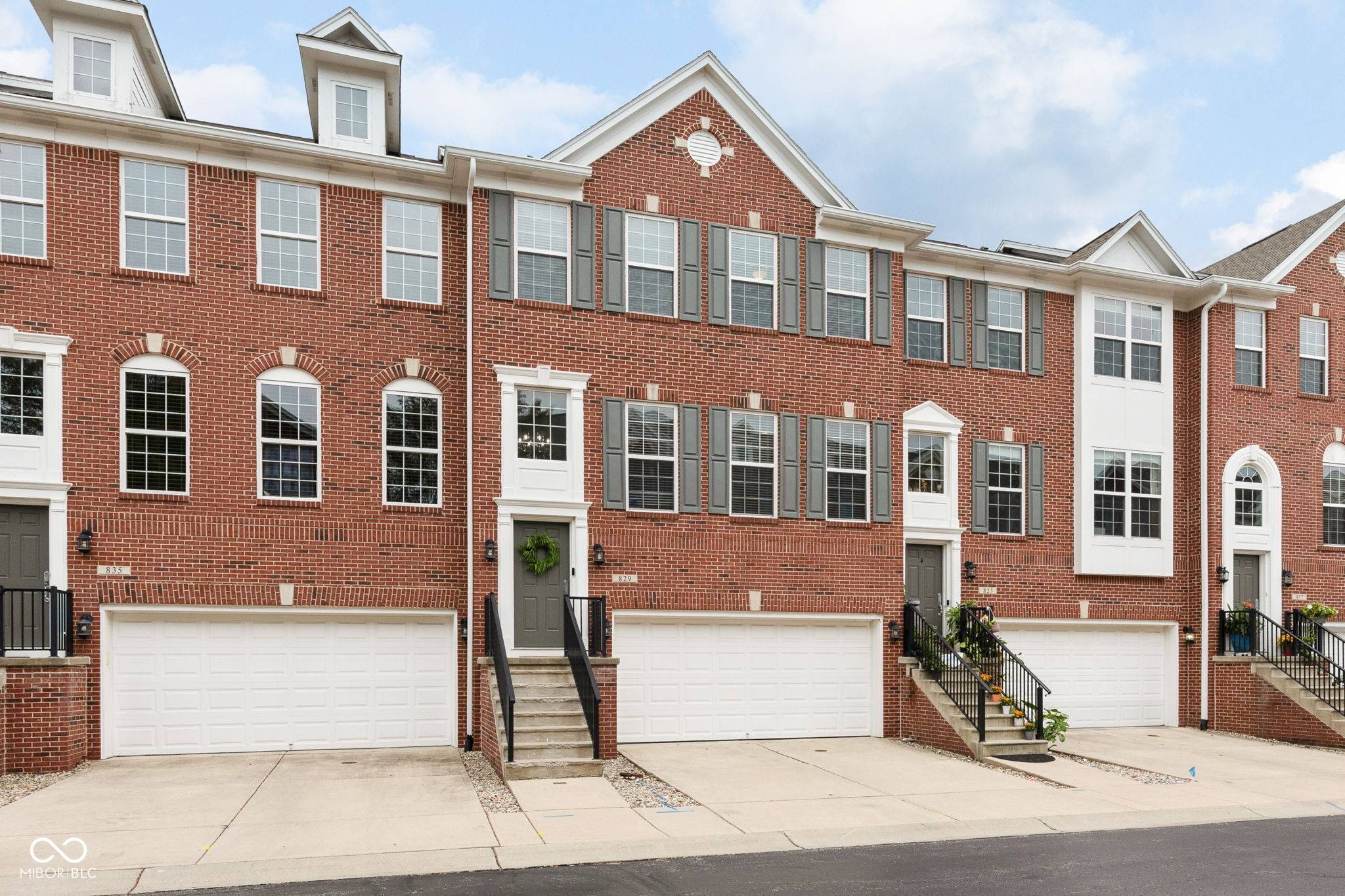 829 Ivy LN, Carmel, IN 46032