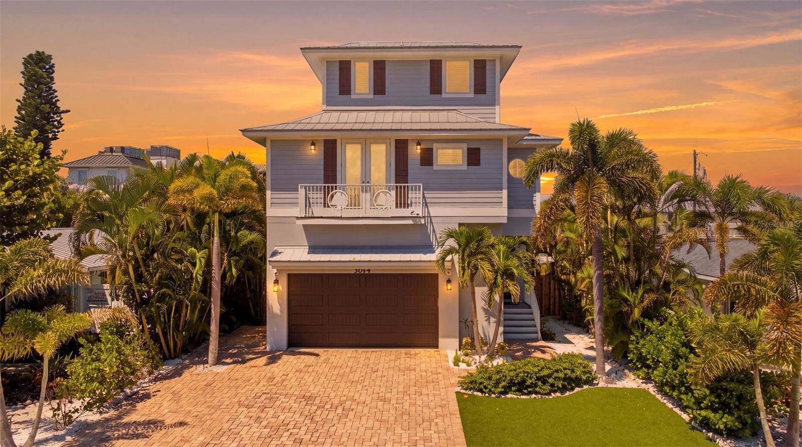 3014 AVENUE E, Bradenton Beach, FL 34217