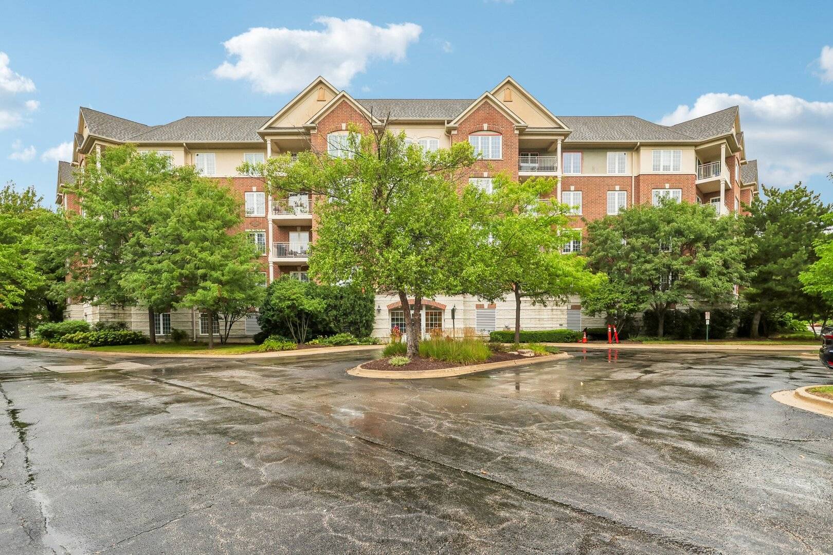 640 Robert York AVE #308, Deerfield, IL 60015