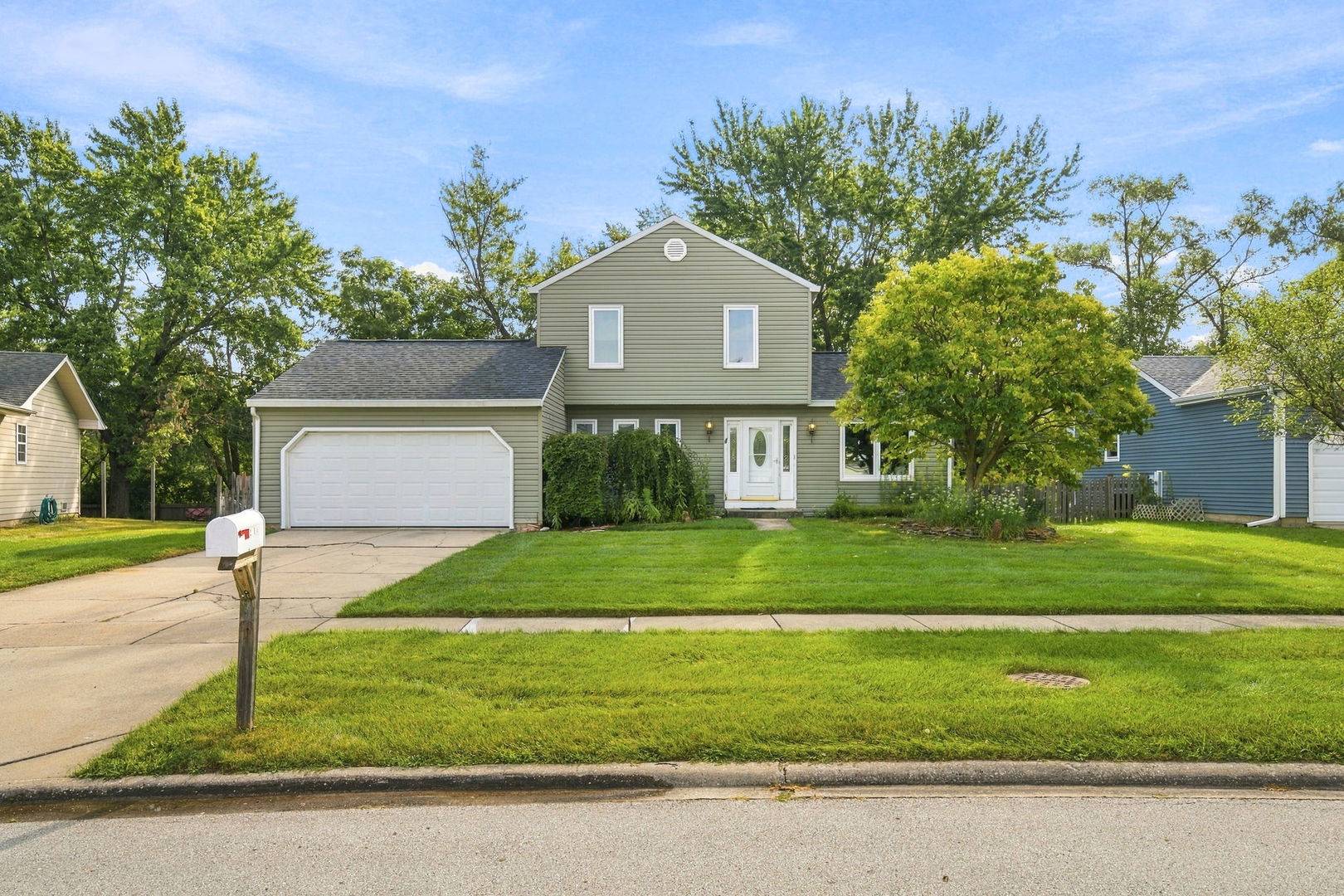 3S171 Lakeview CT, Warrenville, IL 60555