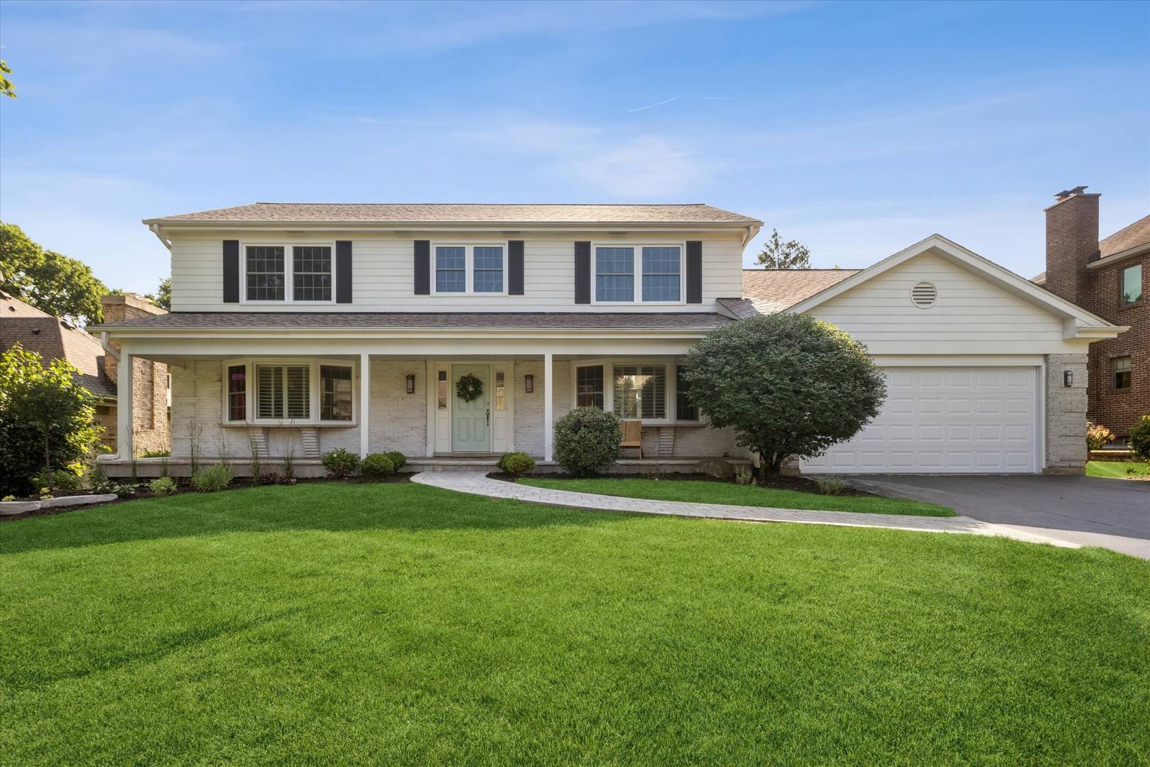 7553 Ridgewood LN, Burr Ridge, IL 60527