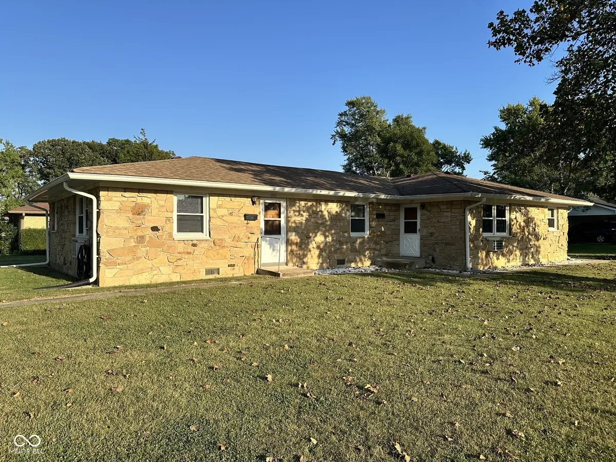 1215 Raymond ST, Plainfield, IN 46168