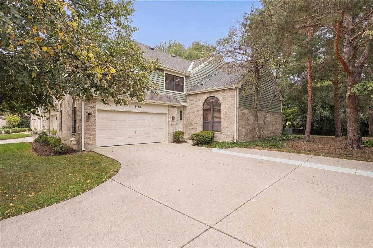 11458 Ashley Woods DR, Westchester, IL 60154
