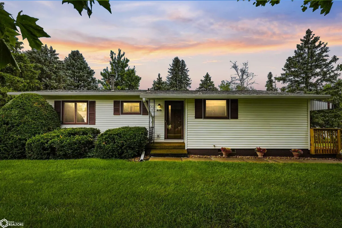 410 4Th ST, State Center, IA 50247