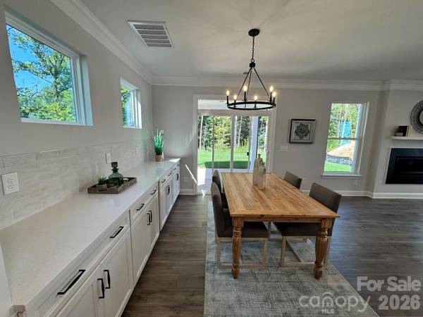 13127 Foxberry RD, Charlotte, NC 28213