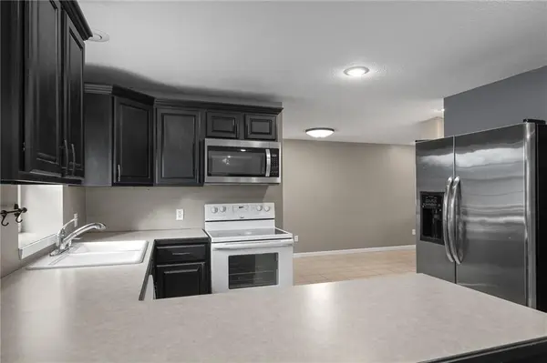 3325 Locust ST, St Joseph, MO 64501